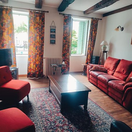 Maison Lafayette Saint-Geniez-dʼOlt Extérieur photo