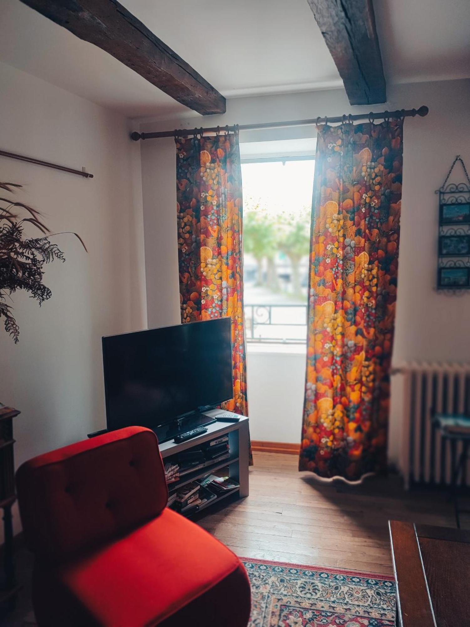 Maison Lafayette Saint-Geniez-dʼOlt Extérieur photo