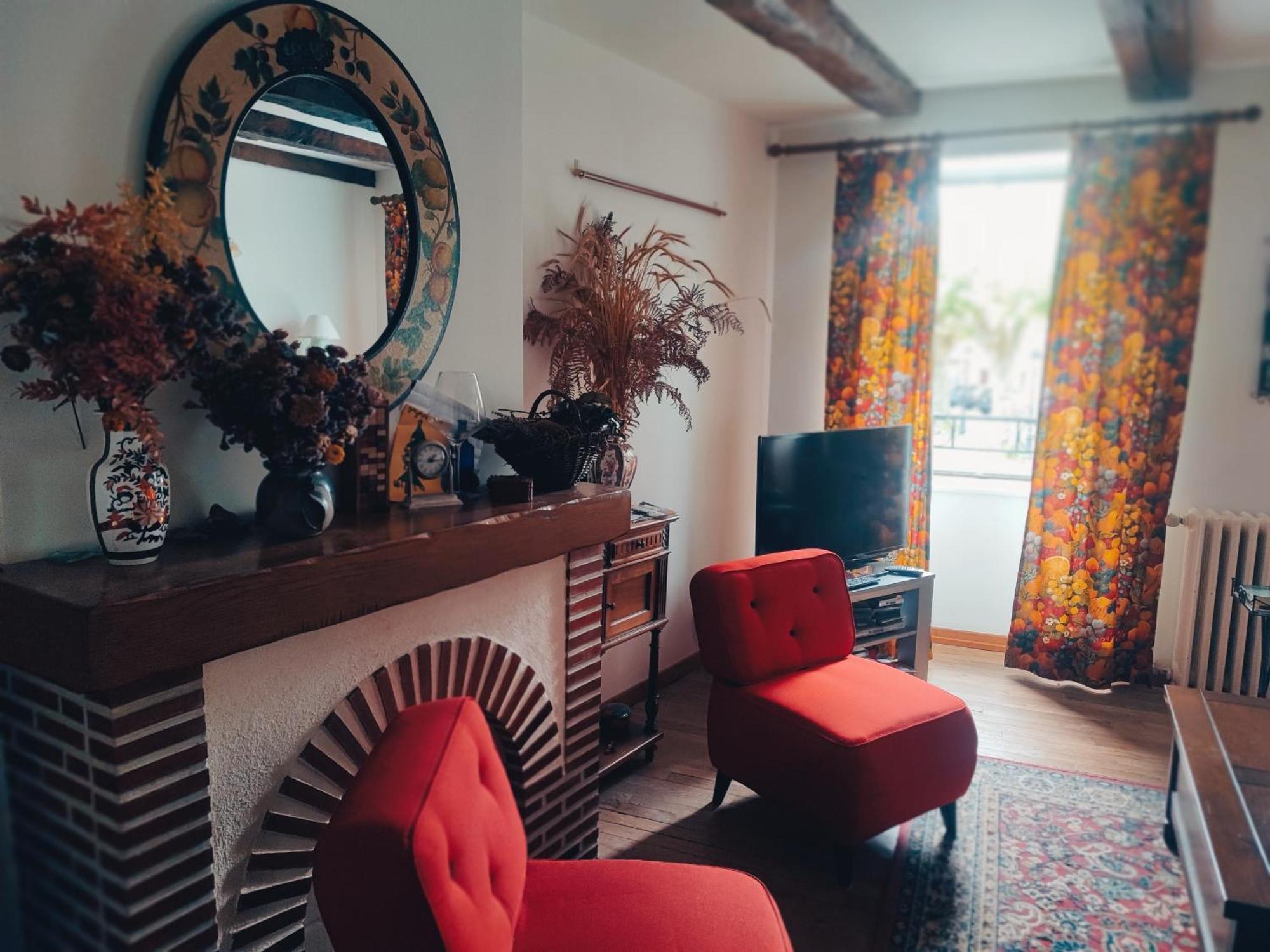 Maison Lafayette Saint-Geniez-dʼOlt Extérieur photo